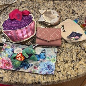 Pink Cupcake Purse and Accessories Set bundle